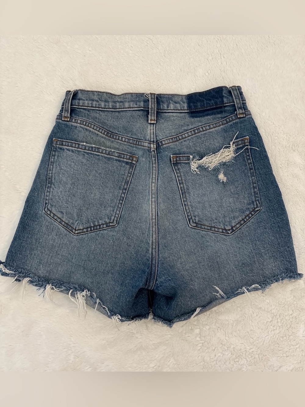 Abercrombie & Fitch Mid-Rise Distressed Denim Shorts - Blue sz 26